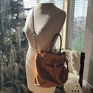 Michael Kors XL Hamilton Crossbody satchel Handbag tan pebble Leather chain